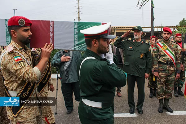 تشییع پیکر شهیدگمنام در صداوسیمای خوزستان