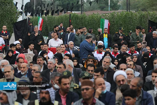 تشییع پیکر شهیدگمنام در صداوسیمای خوزستان